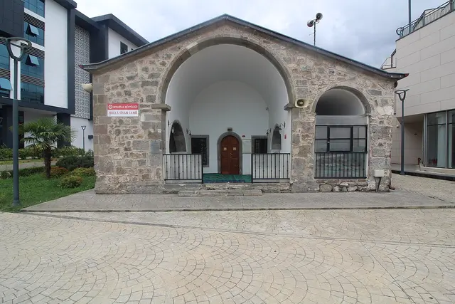 Molla Siyah Camii