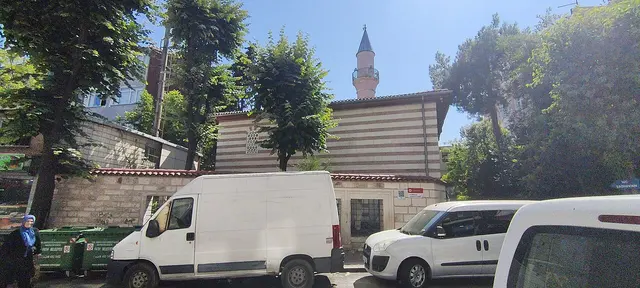 Kumrulu Mescit