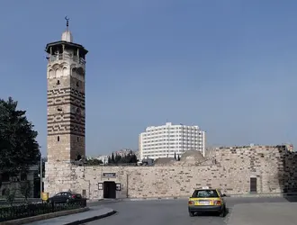 Nureddin Camii