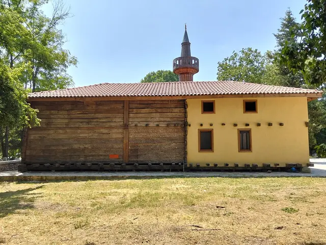 Büyükesence Orhan Camii