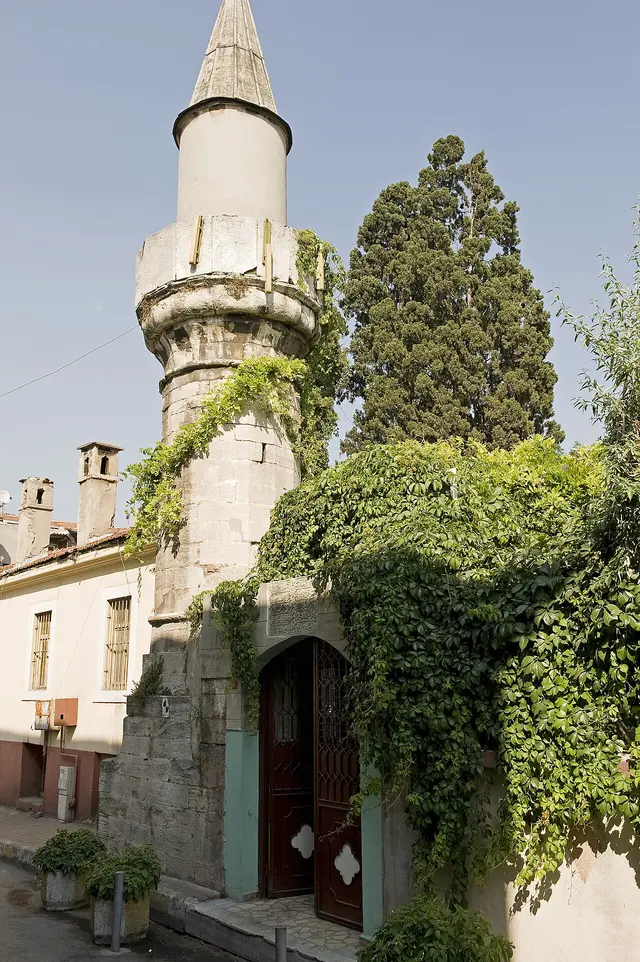 Üçbaş Camii
