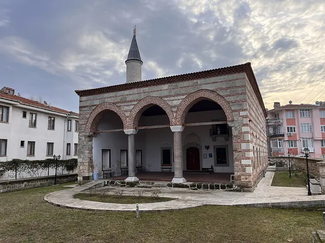 Atik Ali Paşa Camii