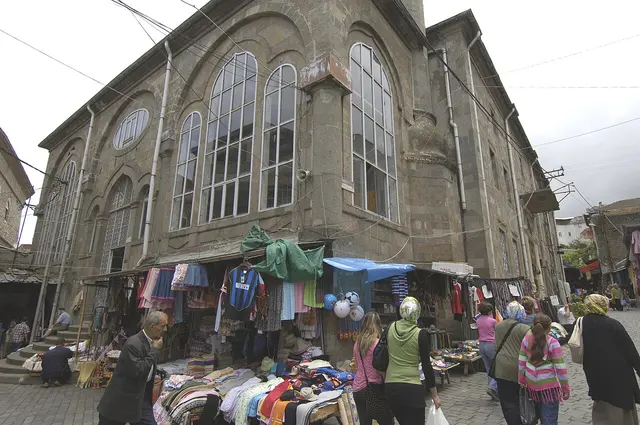 Çarşı Camii, Ortahisar