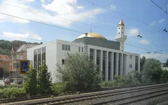 Yunus Emre Camii