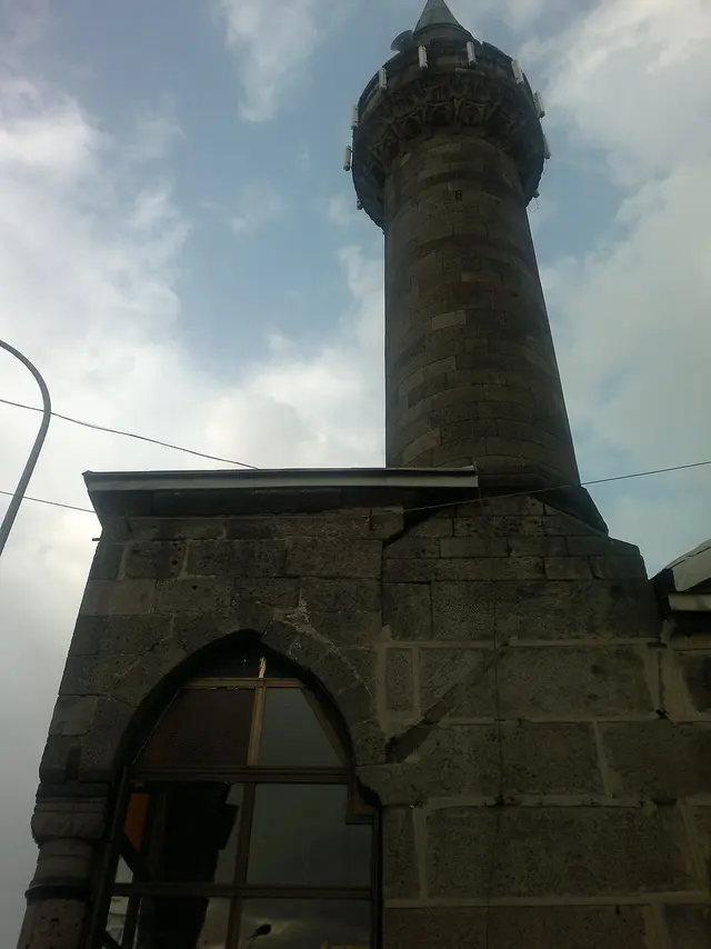 Pervizoğlu Camii