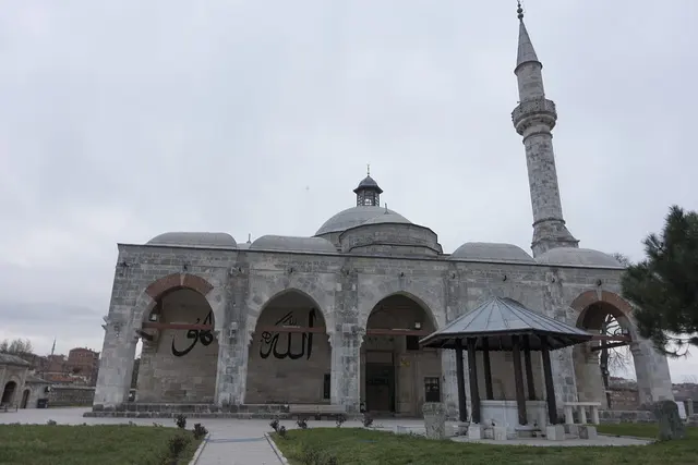 Muradiye Camii