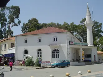 Molla Halil Camii