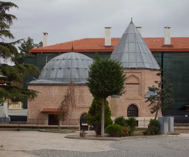 Ulvi Sultan Mescidi ve Türbesi