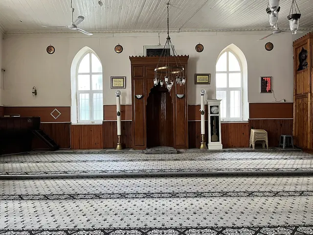 Keçeci Piri Camii