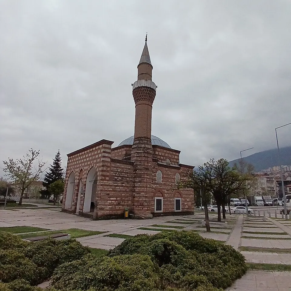 Hatice İsfendiyar Camii