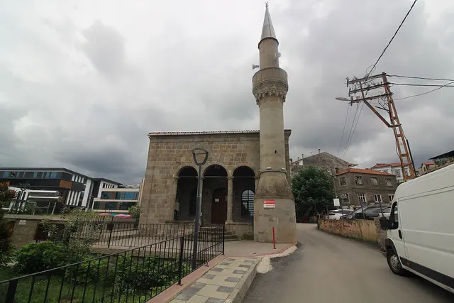 Hoca Halil Camii