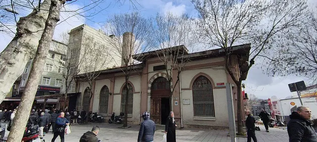 Tezgahçılar Camii