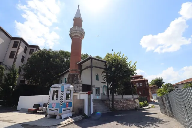 Katip Şemseddin Camii
