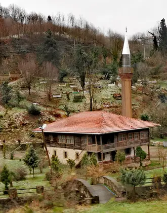 Hemşin Köyü Cuma Camii