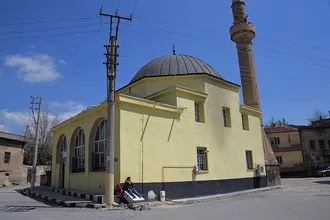 Hacı Kasım Sarı Camii