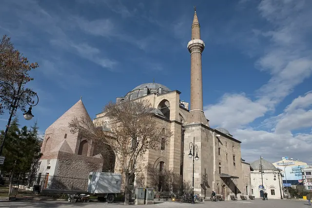 Şerâfeddin Câmi