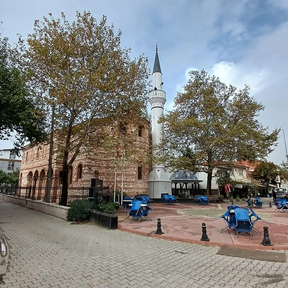 Özlüce Kilisesi