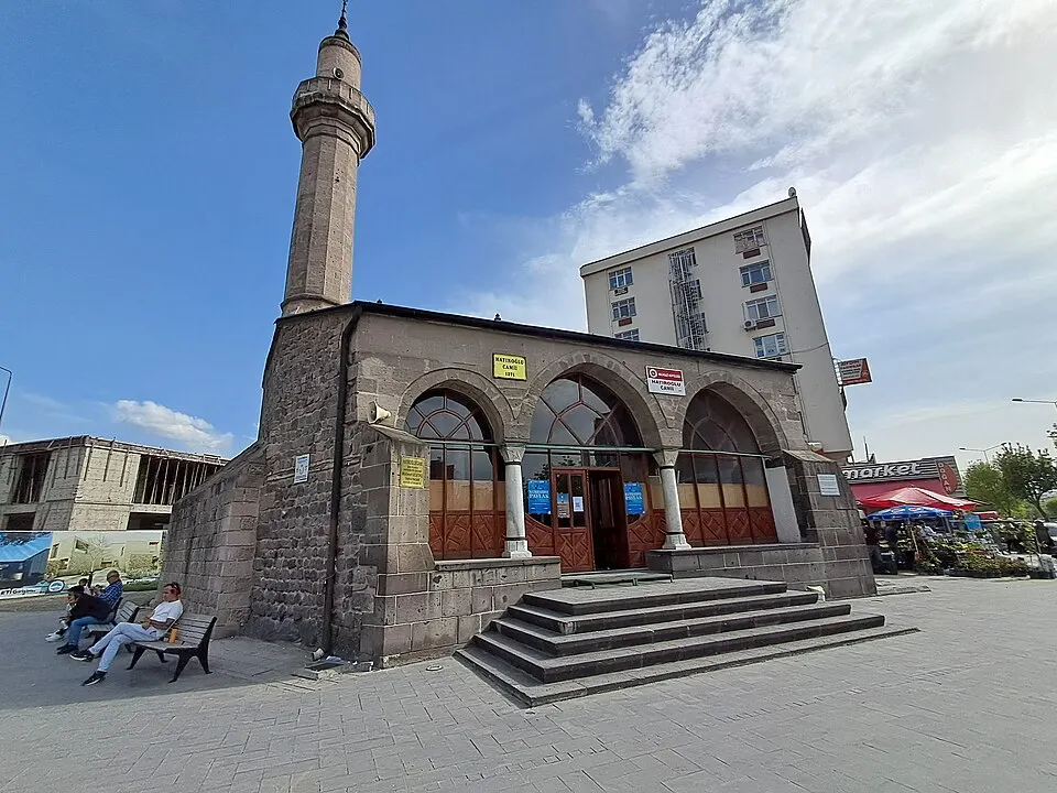 Hatıroğlu Camii
