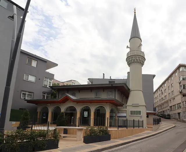 Mustafa Kavsar Baba Camii