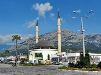 Huzur Camii